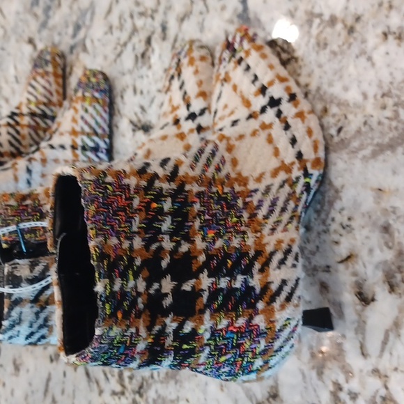 NEW Gianni Bini Women's Palmero Flannel Plaid Snip Toe Kitten Heel booties SZ 5 - Picture 14 of 16